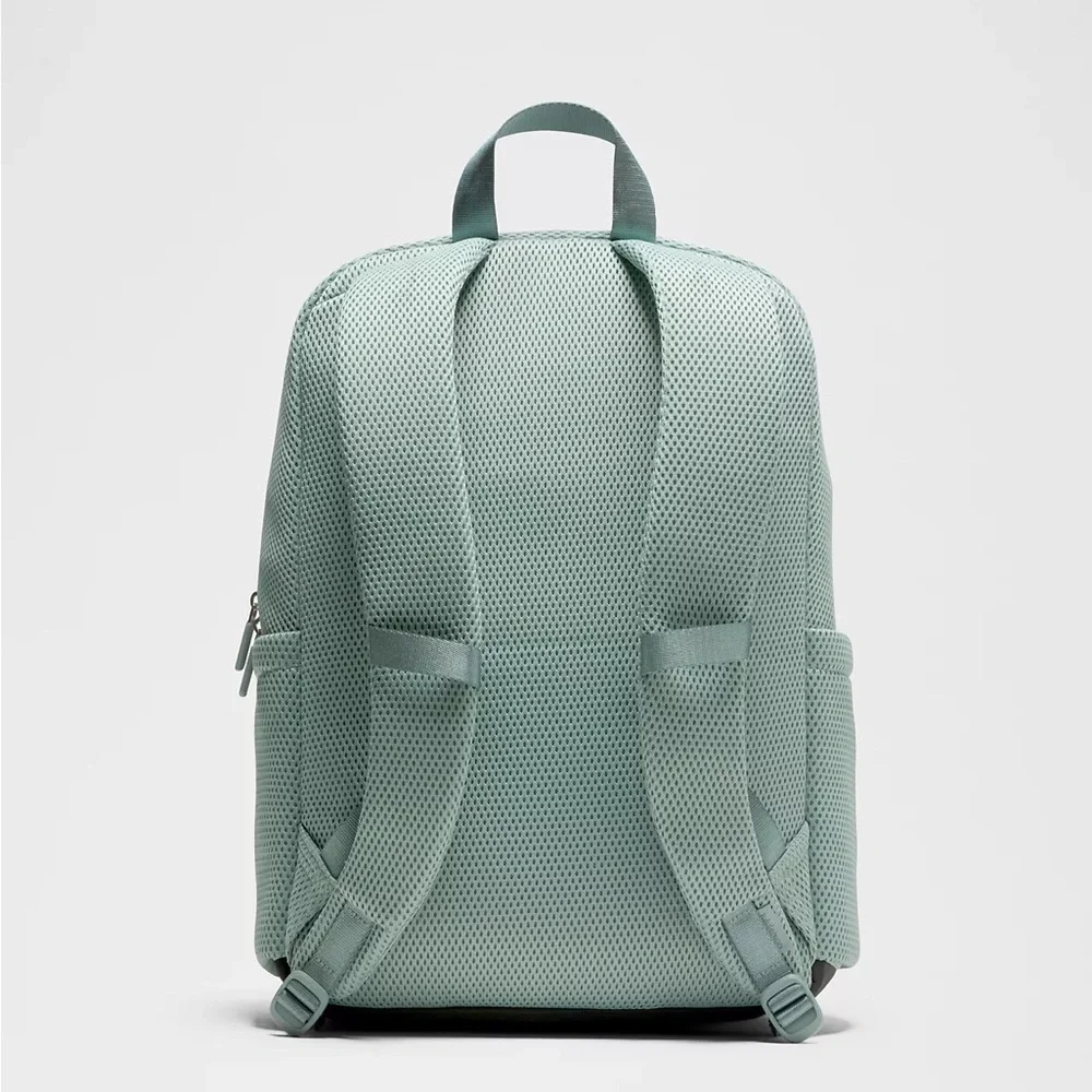Lululemon Everywhere Backpack 22L Knit Mesh- Crater Blue